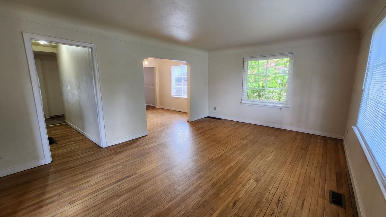 611 S Ferrall St - Photo 3 of 26