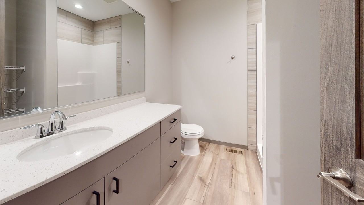 926 17th Ave SE - Photo 5 of 10