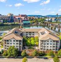 featured image of 445 W Blount Ave