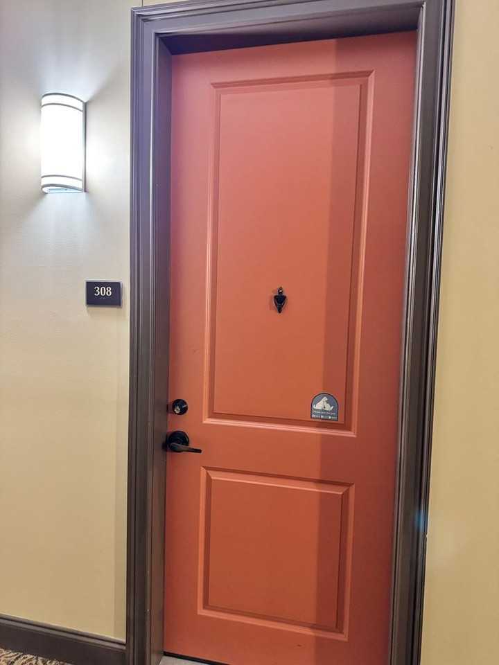 445 W Blount Ave - Photo 2 of 36