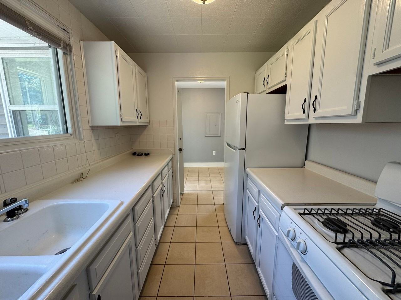 3713 11th Ave - Photo 2 of 16