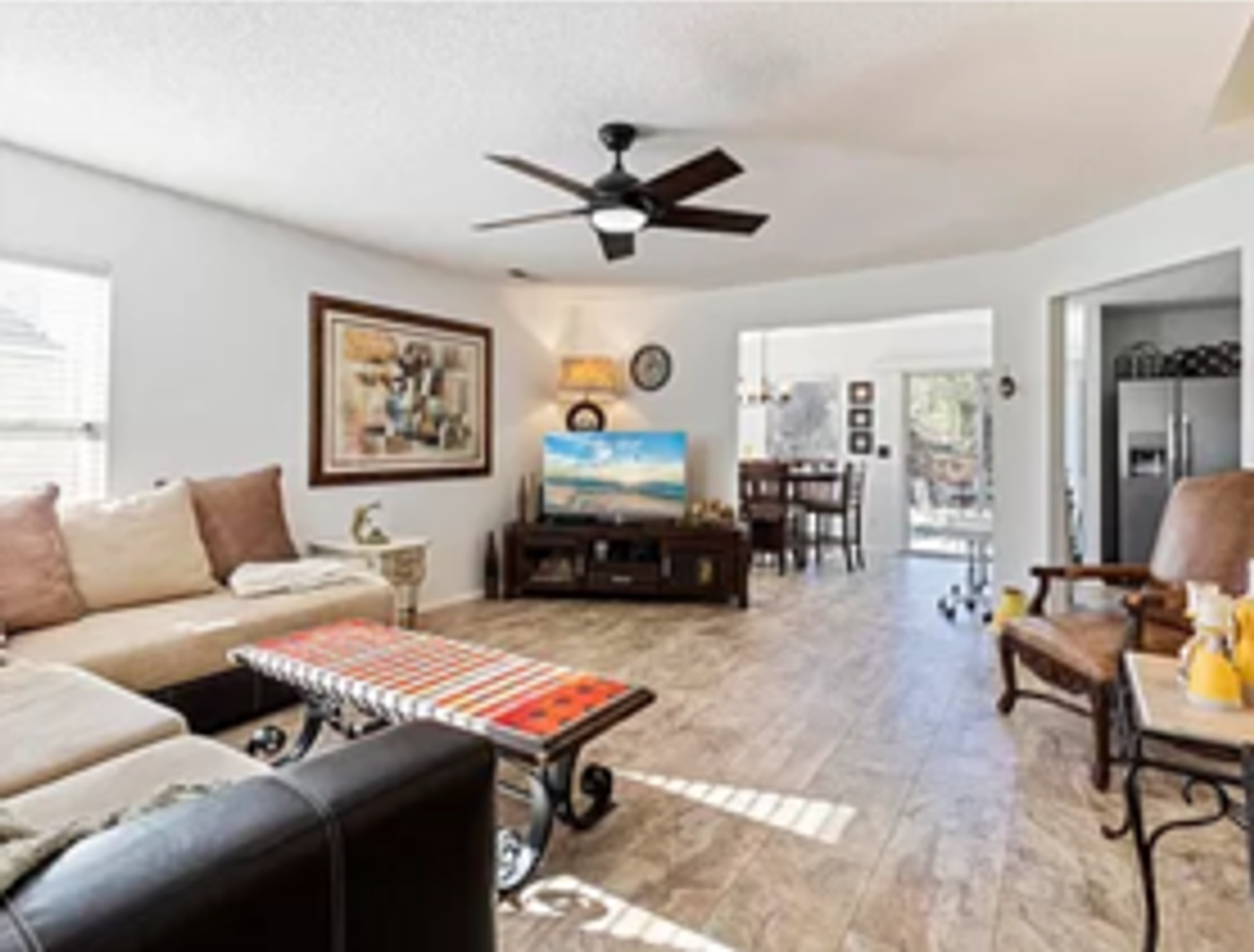 825 Ashleaf Dr - Photo 3 of 15