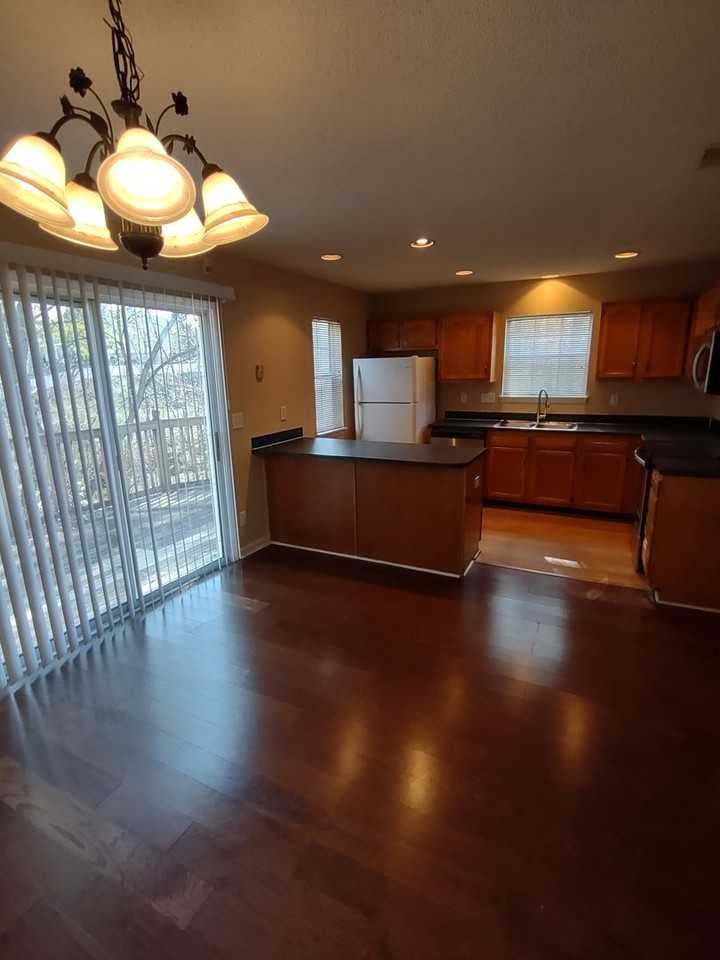 9132 Exbury Ct - Photo 7 of 22