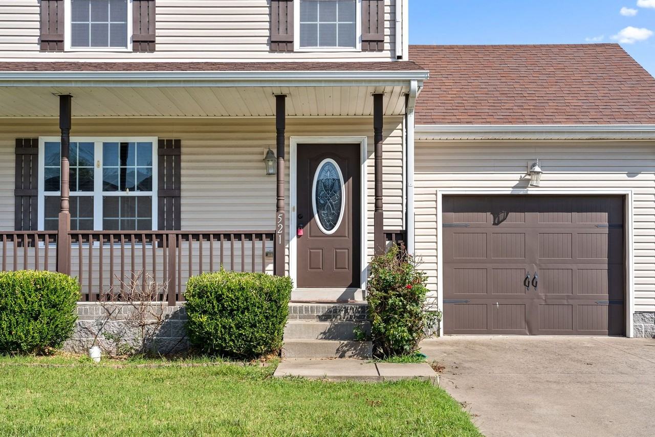 521 Falkland Circle - Photo 4 of 32