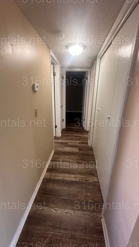 6716 W Par Ln - Photo 2 of 11