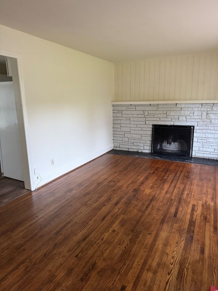 3929 Whitehall Dr - Photo 2 of 16