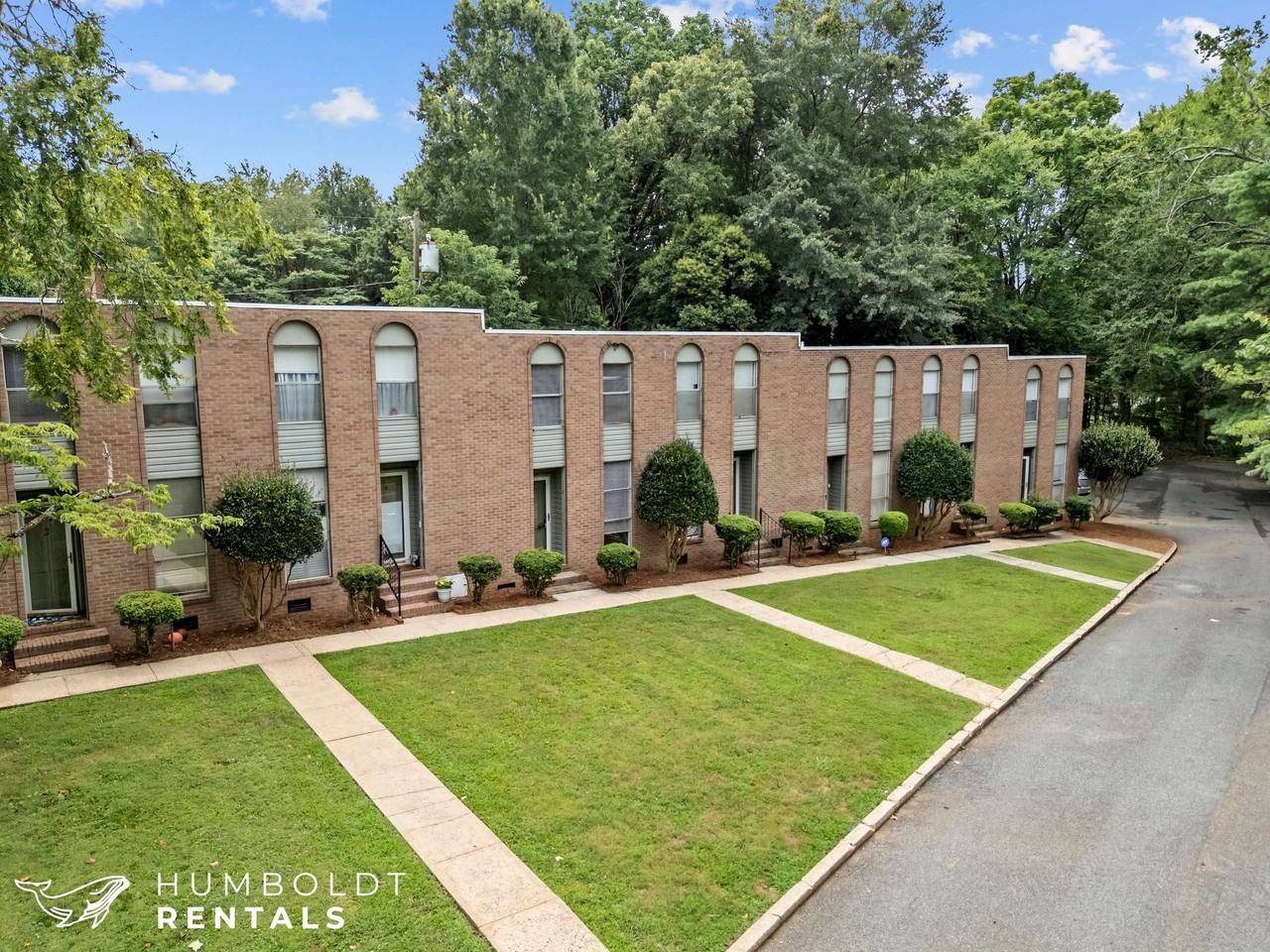 A0F08-The Townes on Eagle (TEG) - Photo 2 of 16