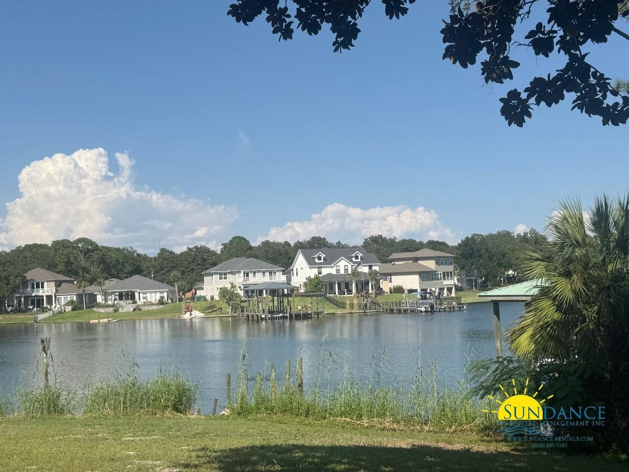 503 Circle Dr - Photo 3 of 35