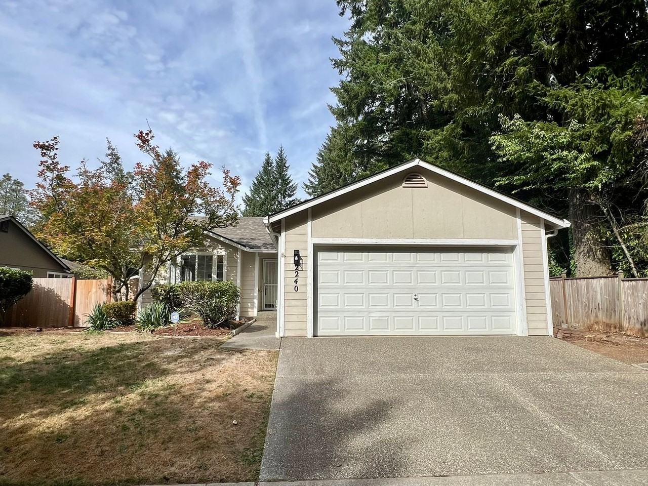 2240 56th Ave Sw - Photo 2 of 29