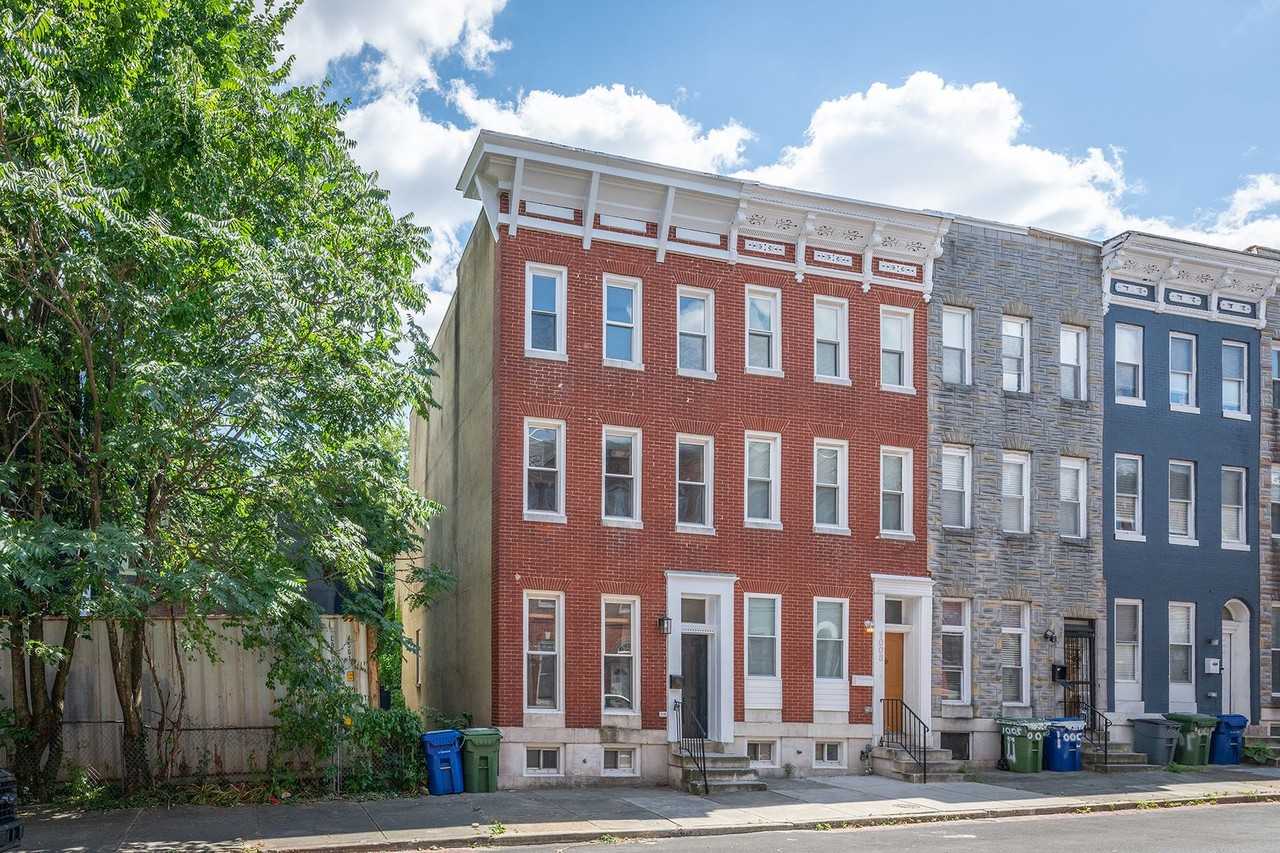 1001 Bennett Pl - Photo 3 of 24