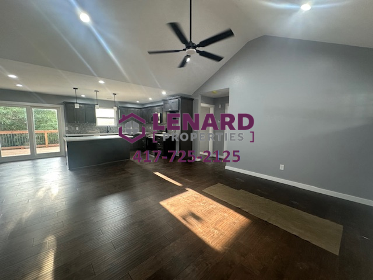 122 N Alberta St - Photo 3 of 16