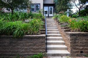 featured image of 283 Saratoga St S