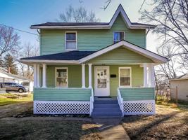 featured image of 1362 Chippewa Avenue