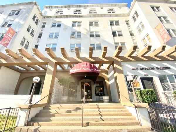 601 South Rampart Boulevard - Photo 2 of 14