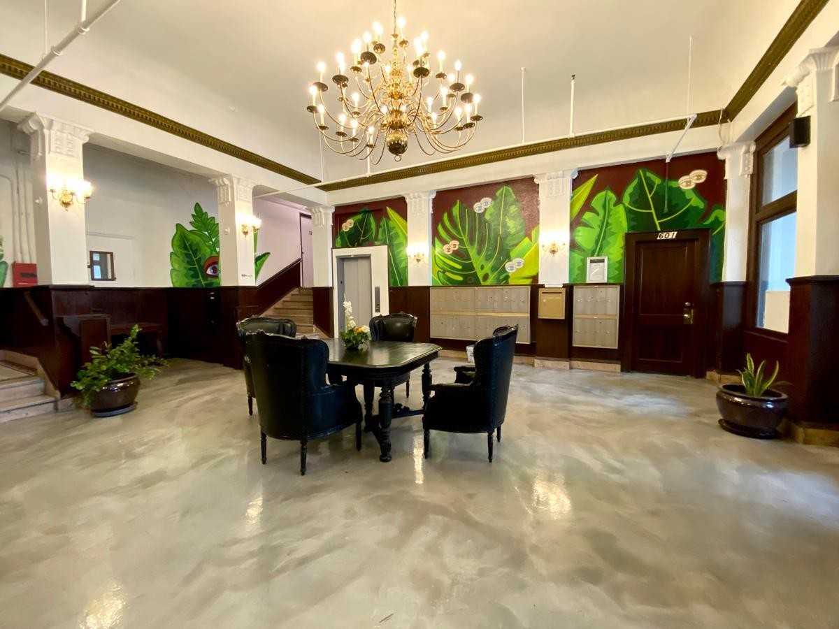 601 South Rampart Boulevard - Photo 3 of 14