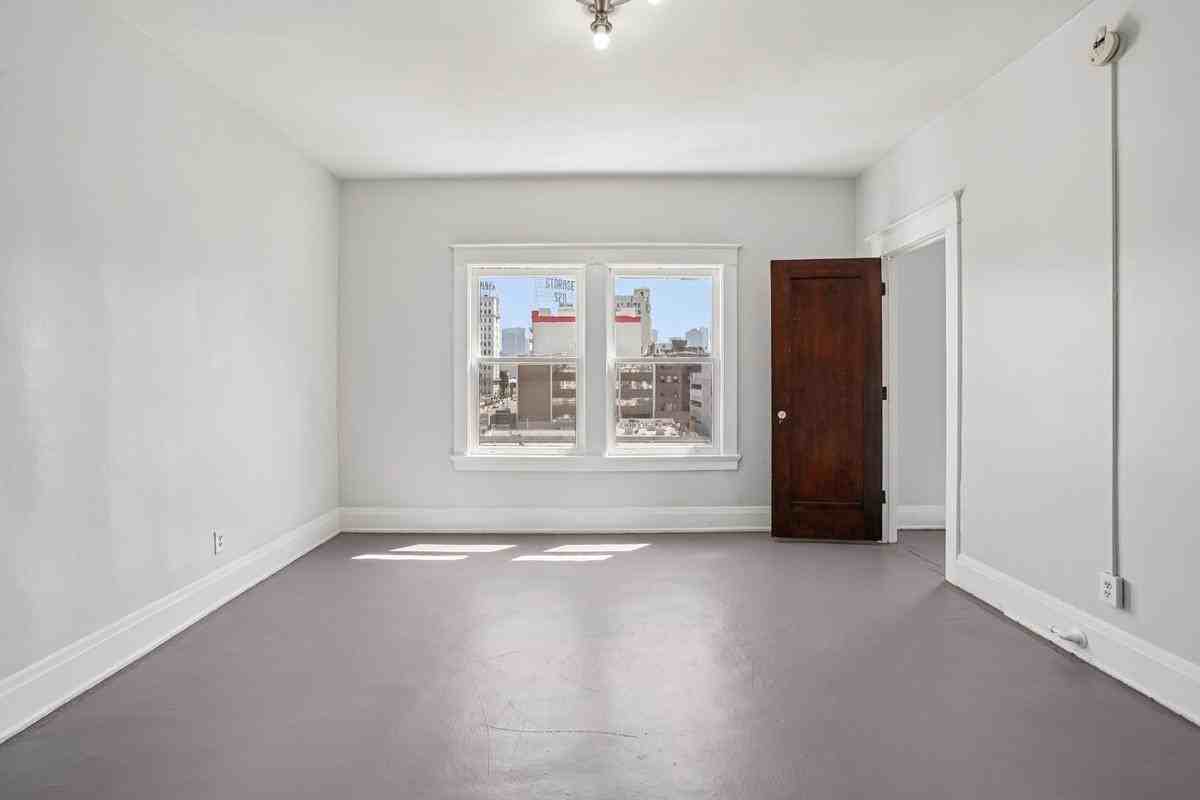 601 South Rampart Boulevard - Photo 7 of 14