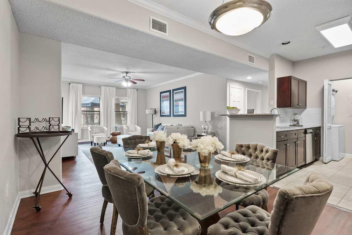 8383 El Mundo St - Photo 3 of 27