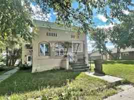 featured image of 421 E 9th Ave