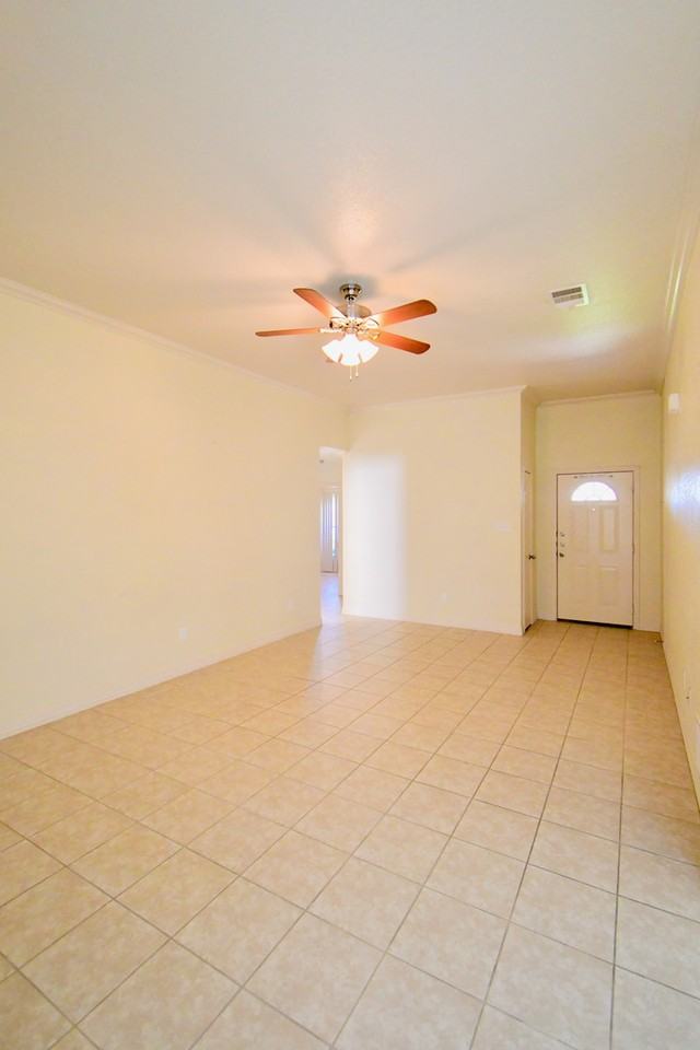 811 Lisa Lane - Photo 3 of 15