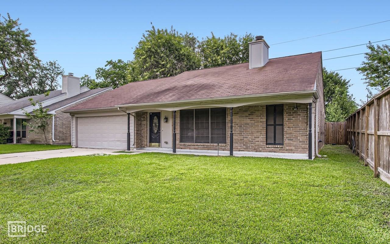 11910 Yearling Dr - Photo 2 of 32