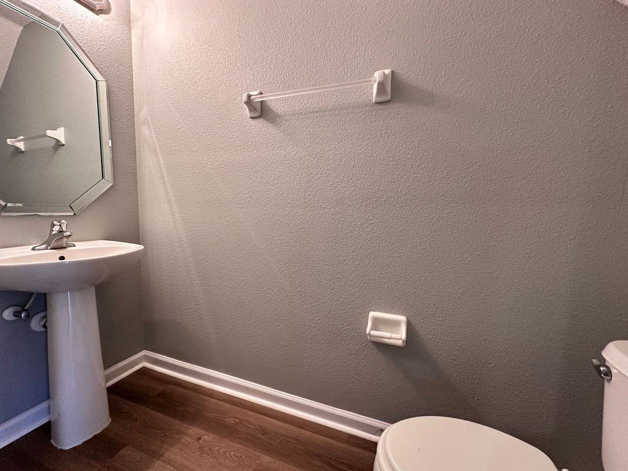 3730 Creswick Cir Unit E - Photo 7 of 18