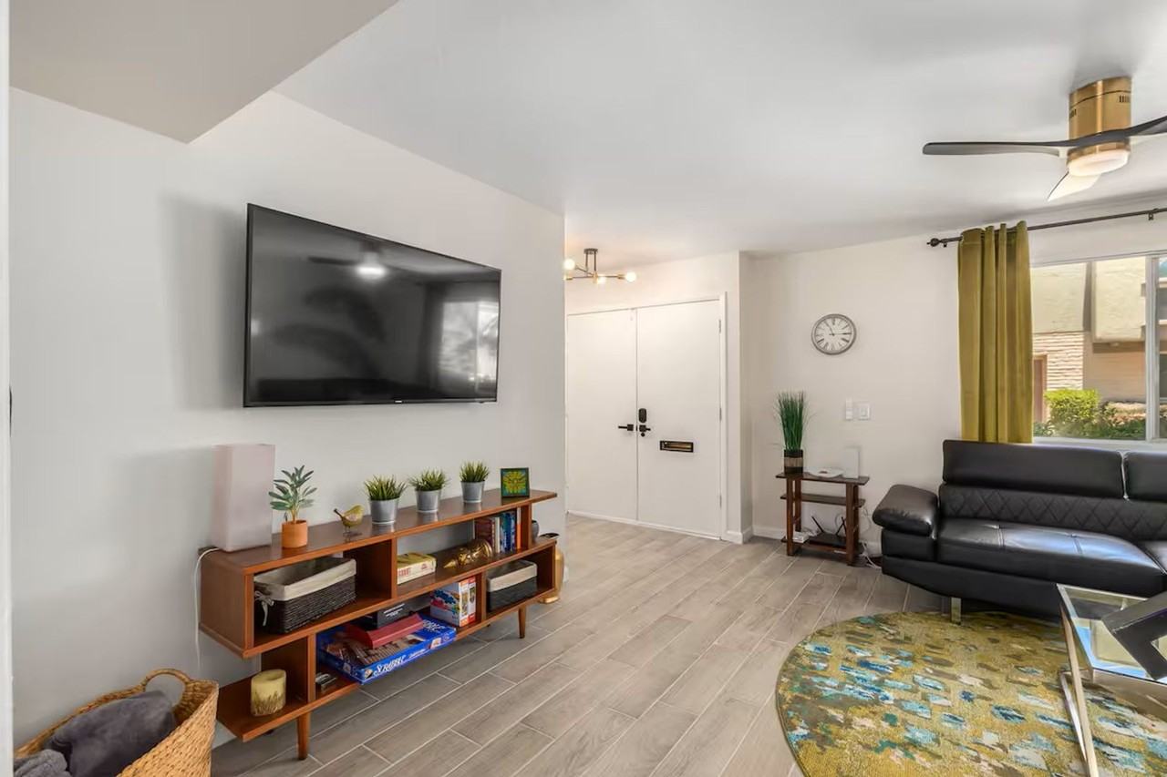 4201 N Miller Rd - Photo 3 of 25