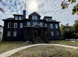 featured image of 1125 W 11th Ave