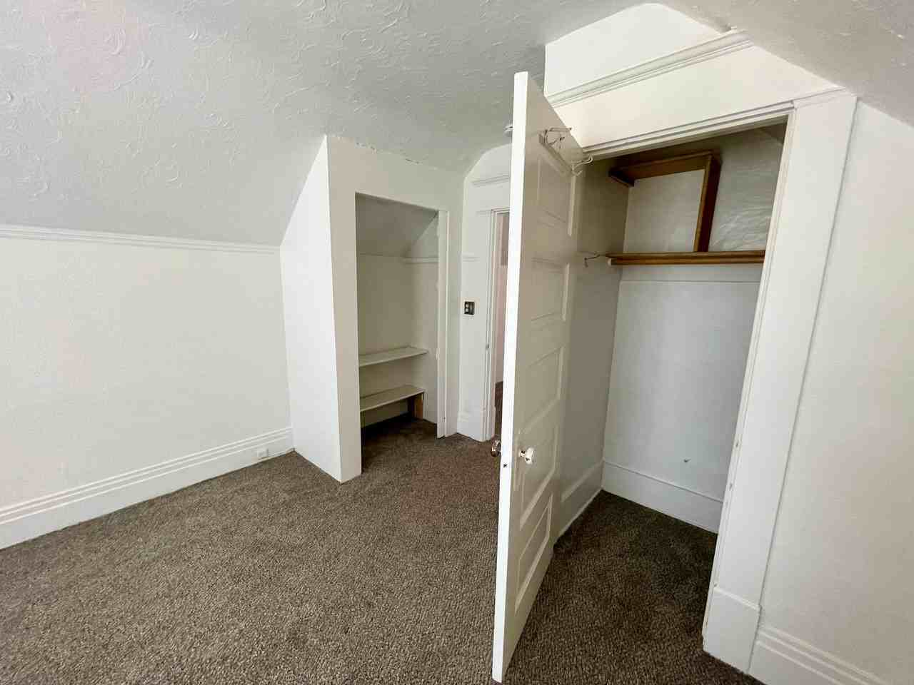 1125 W 11th Ave - 14 Unit - Photo 2 of 24