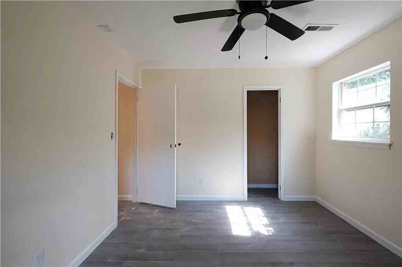 85 Delmoor Dr Nw - Photo 6 of 13