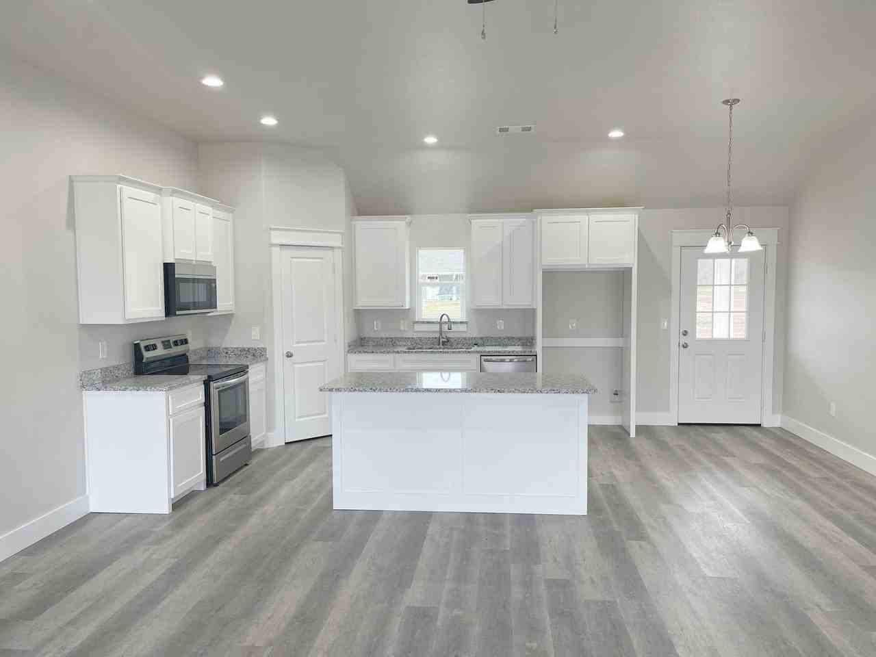 409 Brodys Way - Photo 5 of 9