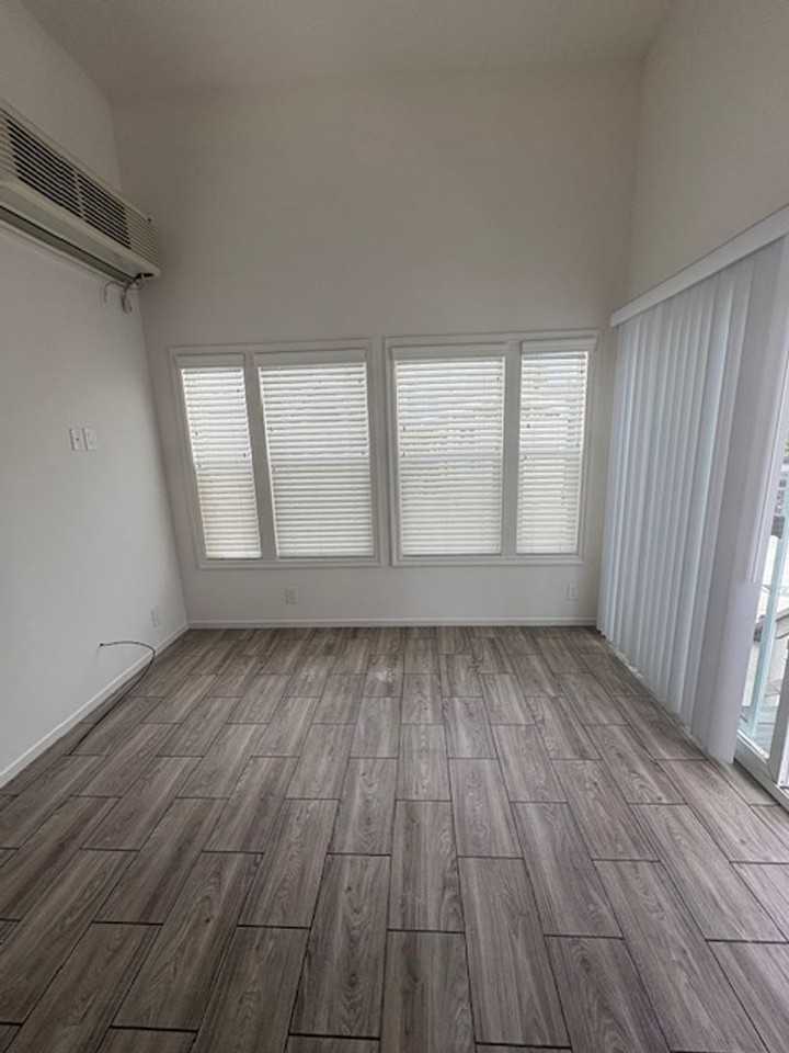 1105 Morro Ave - Photo 2 of 13