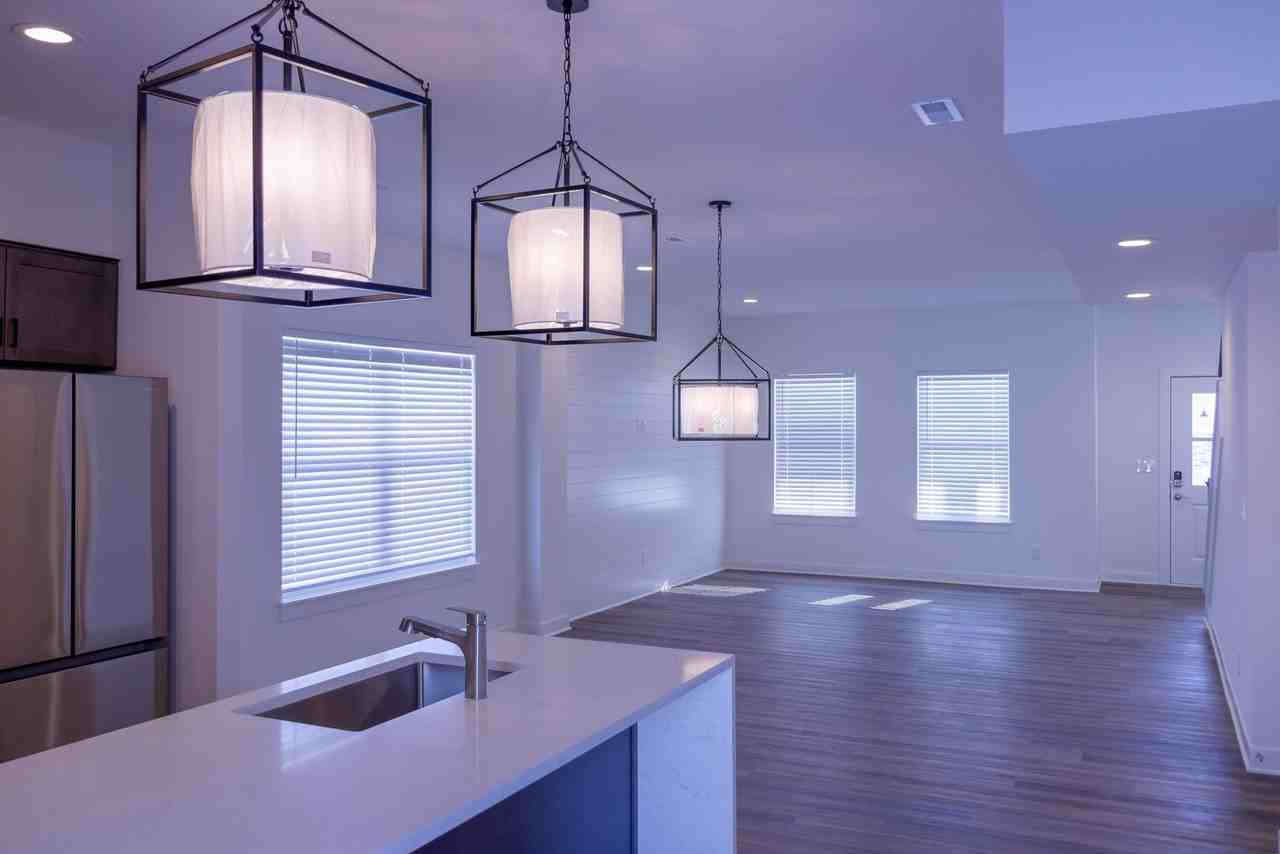 19616 199th Ter - Photo 4 of 21