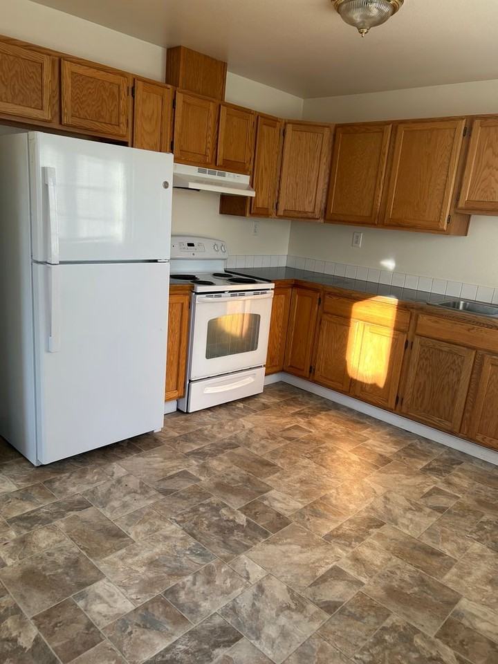 E. "S" Street - Photo 3 of 25