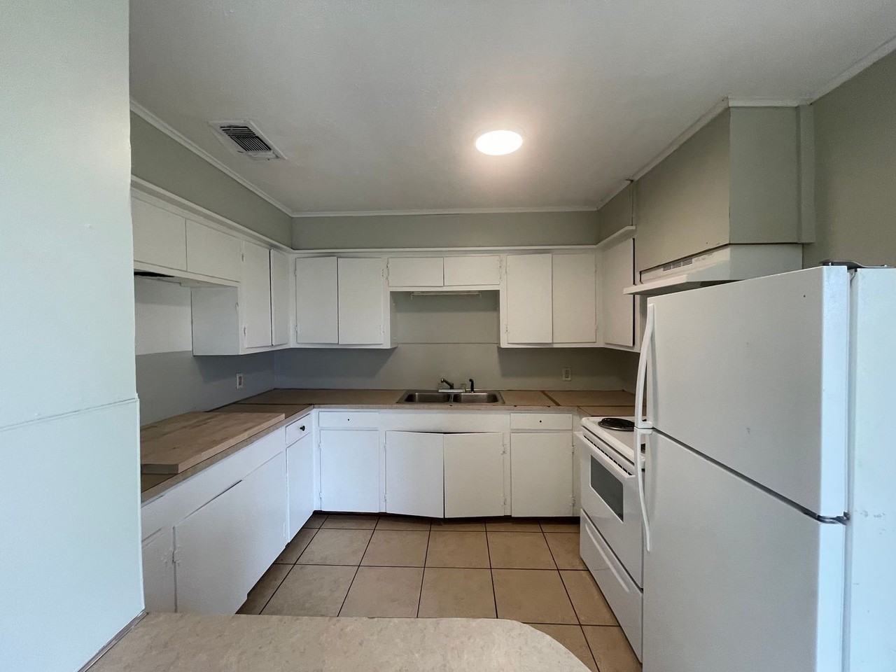 2200 Pat St - Photo 7 of 13