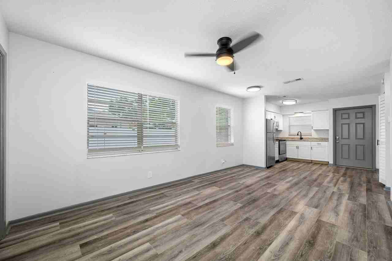 Flats Off 5th - Photo 5 of 14