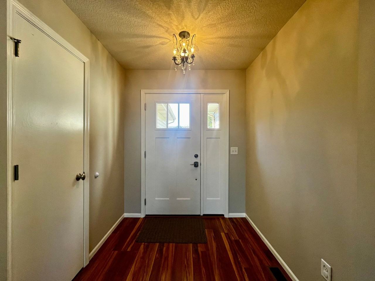 10628 Yorktowne Pl - Photo 3 of 30