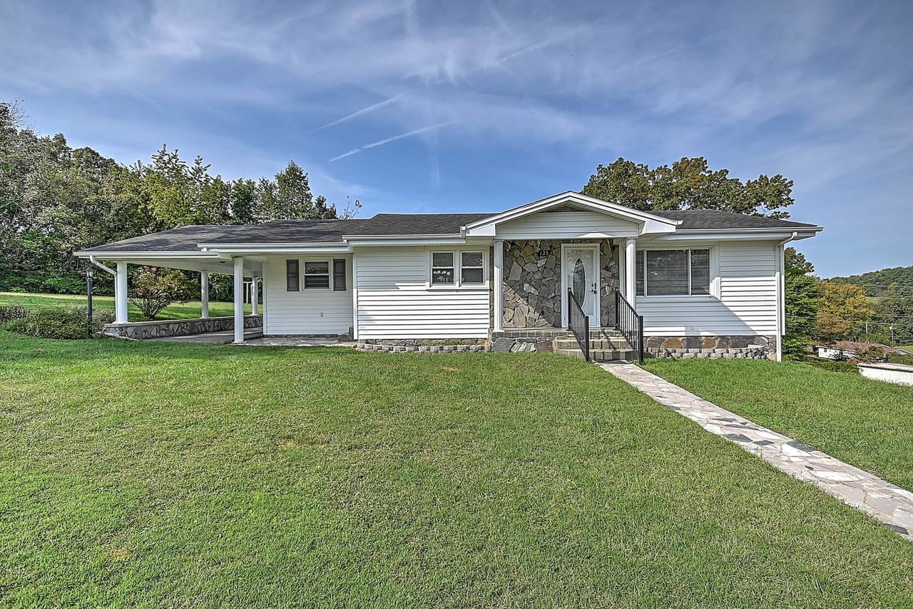 135 Hixon Cir - Photo 3 of 44