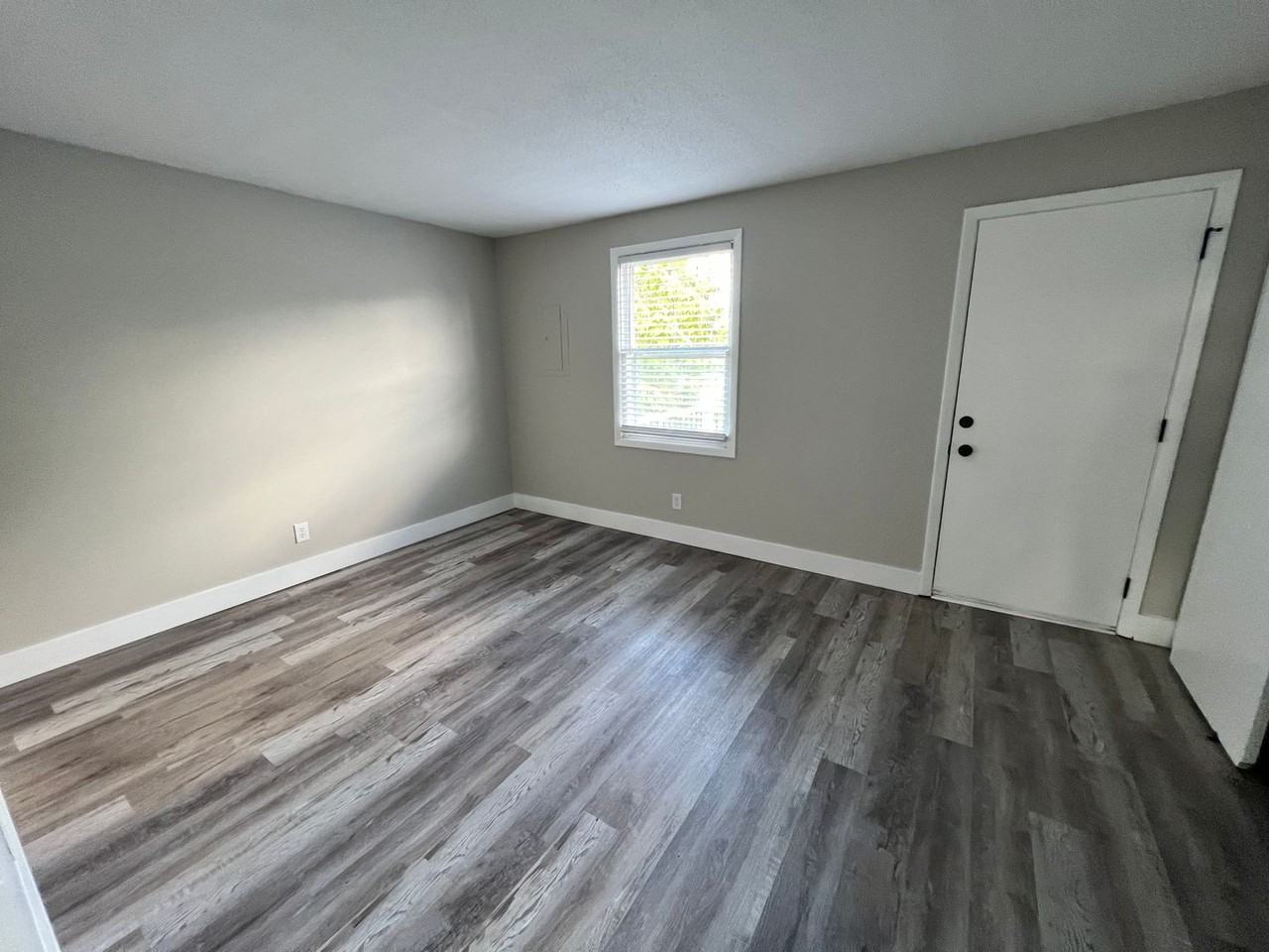 1708 Franklin Ave - Photo 4 of 5