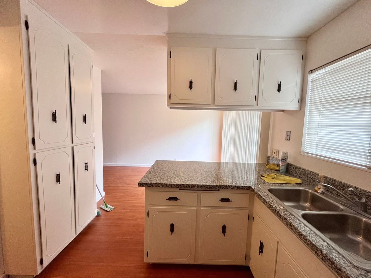 2091 Alta Loma St - Photo 6 of 30