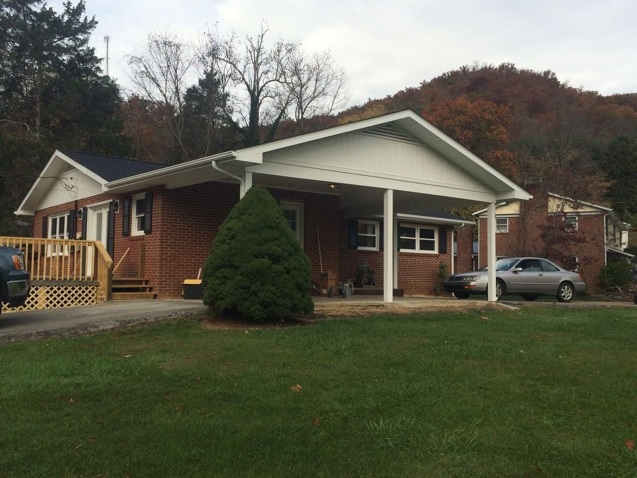 401 Santa Fe Dr - Photo 2 of 14