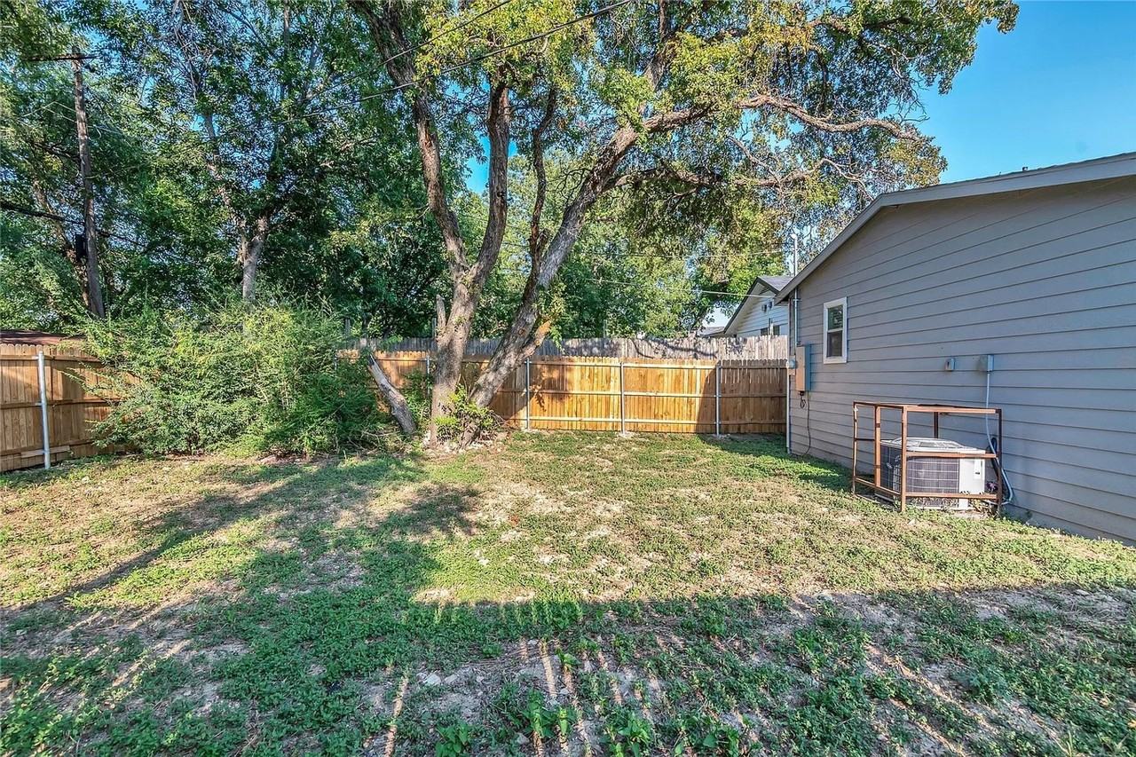 5432 Houghton Ave - Photo 5 of 25