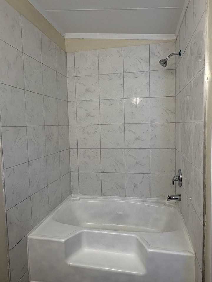 10536 Bay Hills Cir - Photo 6 of 14