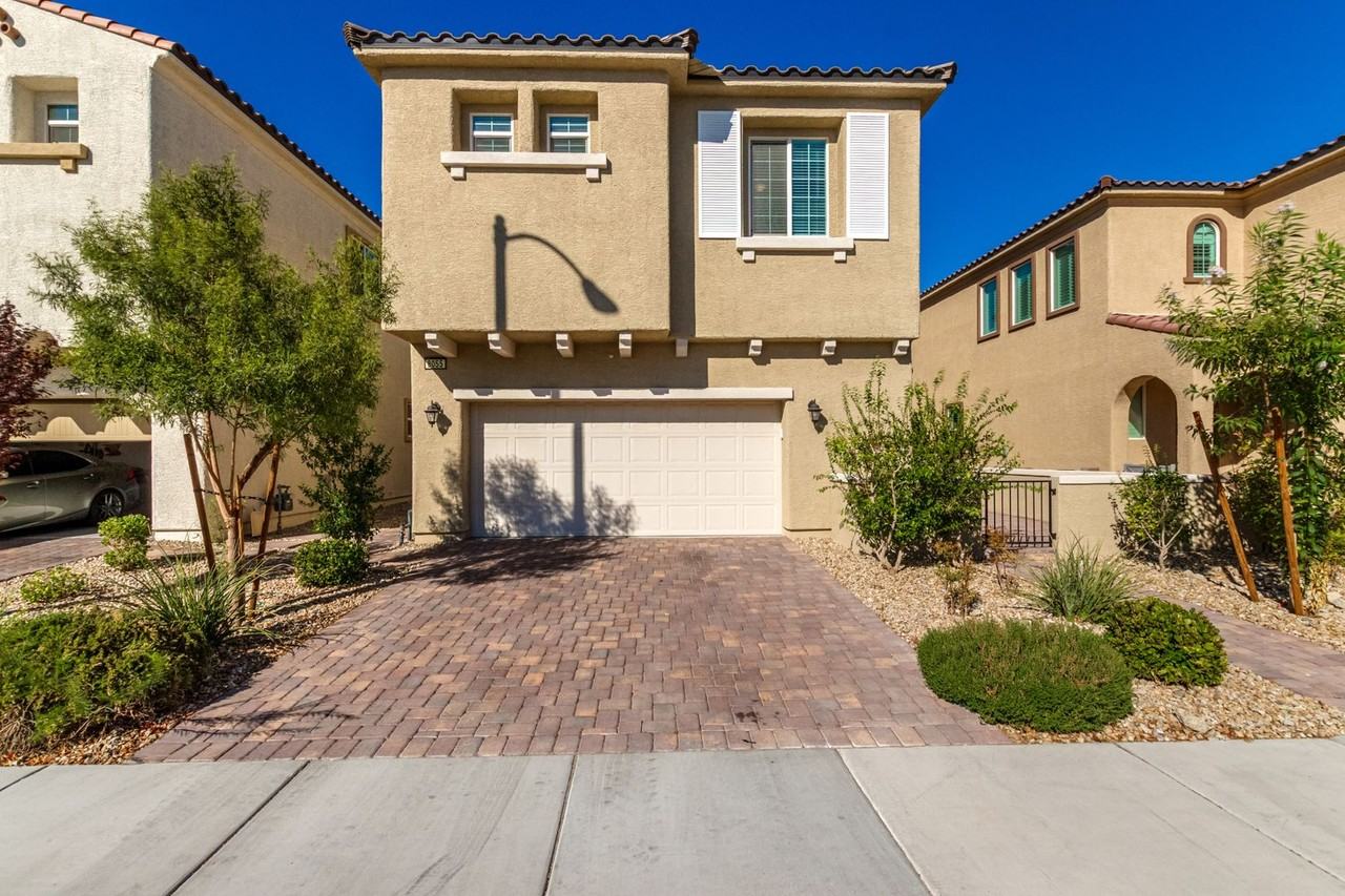 8055 Tank Loop St - Photo 3 of 50