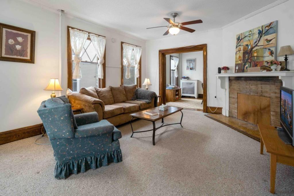526 Stewart Ave #32 - Photo 4 of 14