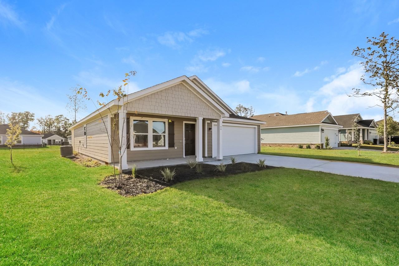 560 Riverwalk Cir - Photo 2 of 7
