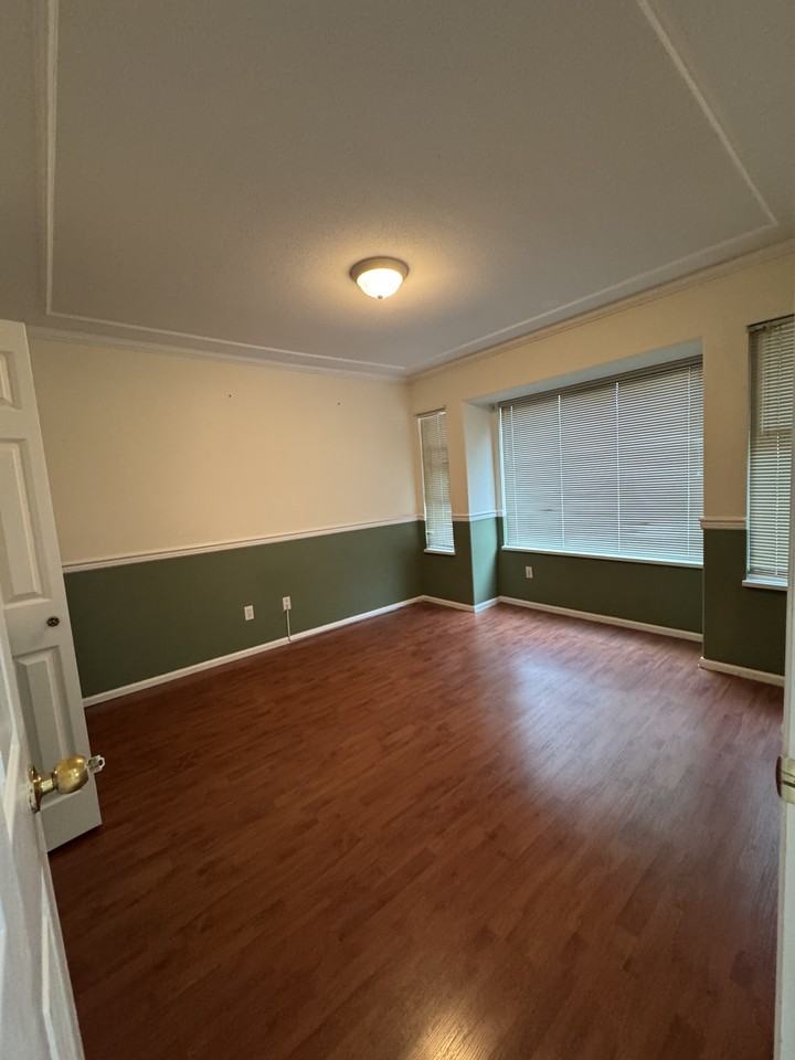 5011 Woodwards Road - Photo 3 of 10