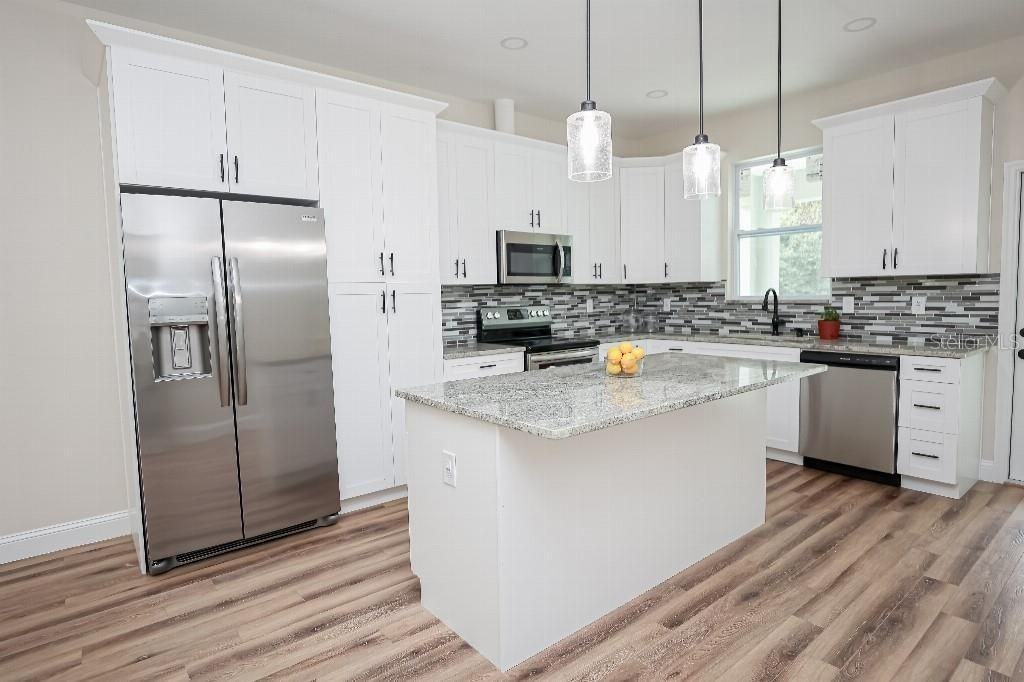8406 N Semmes St - Photo 2 of 20