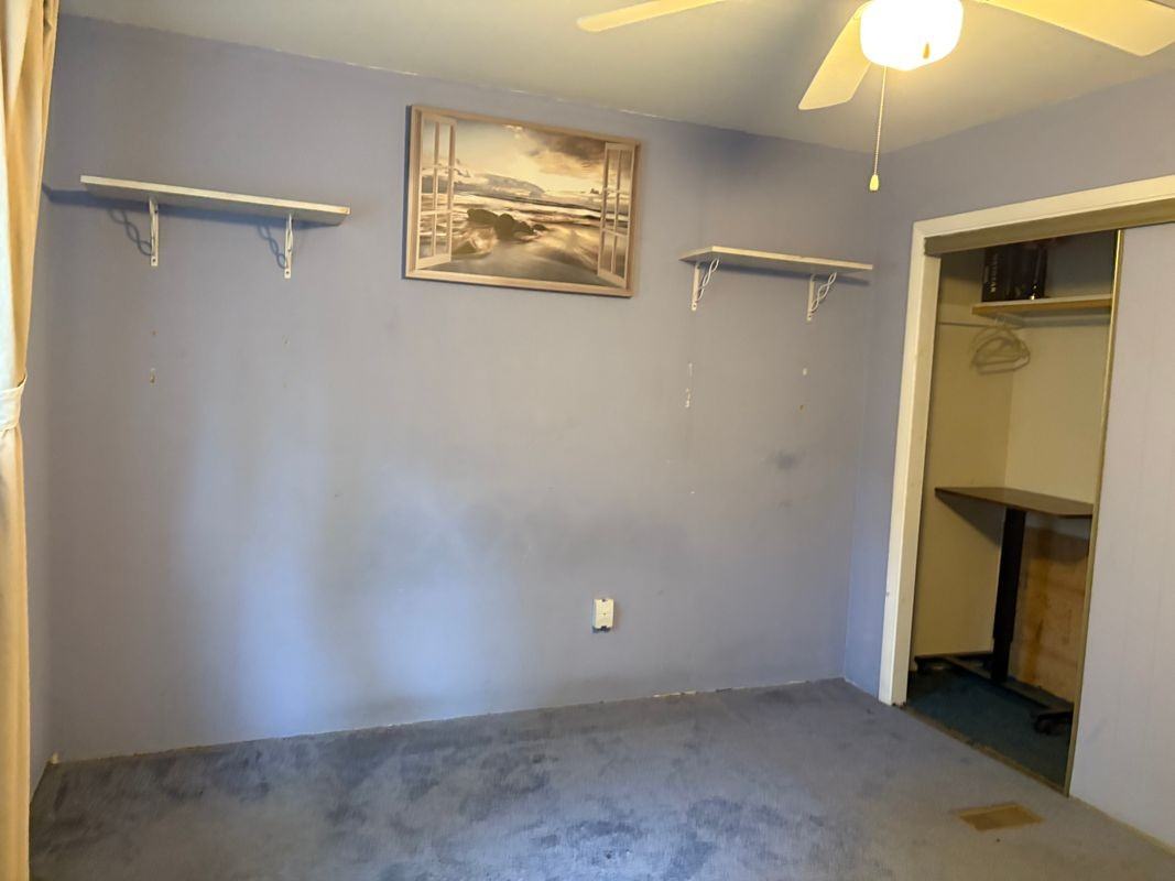 245 Crowfoot Ln - Photo 2 of 3