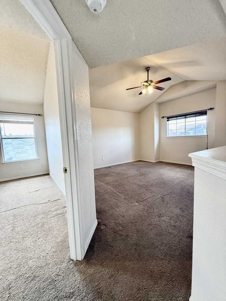 12720 Tierra Mina Dr - Photo 2 of 39