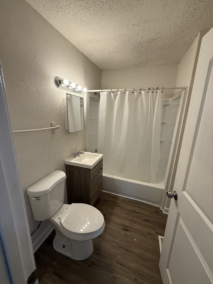 4229 Virginia Avenue #A - Photo 4 of 11